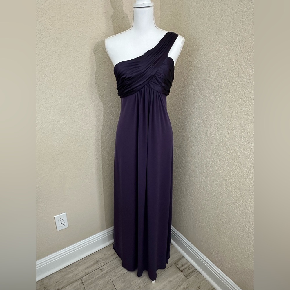 Elegant Purple One-Shoulder Dress